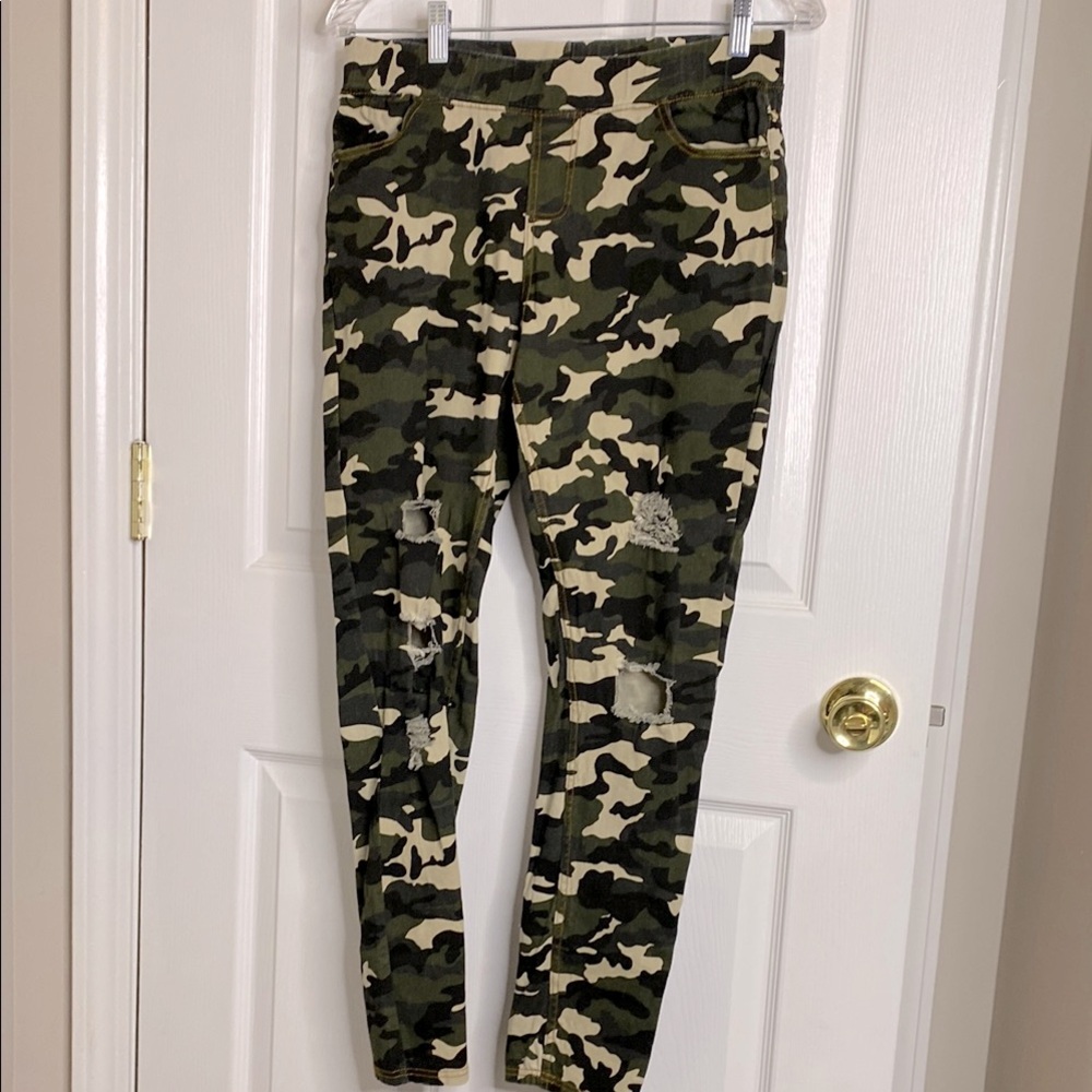 Camouflage Skinny Pants